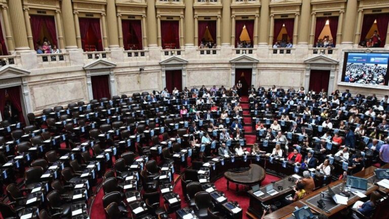 La oposición advierte al Gobierno que el auxilio del Tesoro de EEUU deberá ser aprobado por el Congreso