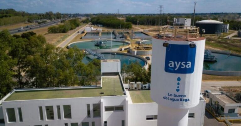 Mientras espera su privatización, AySA volvió al mercado de capitales: colocó $ 30.000 millones