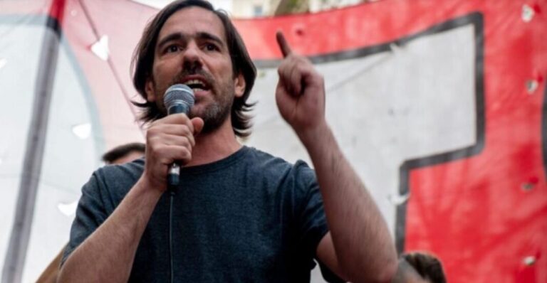 Del Caño: «Los delincuentes son los que roban en Discapacidad, hay que convocar un gran paro nacional»