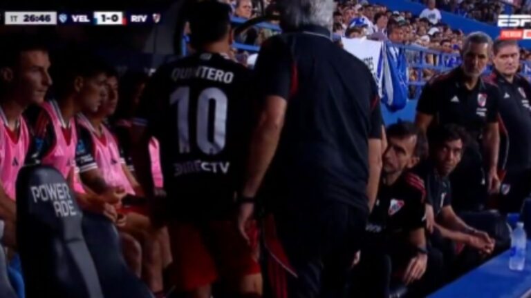 Todo mal en River: por qué Juan Fernando Quintero salió reemplazo antes del entretiempo ante Vélez
