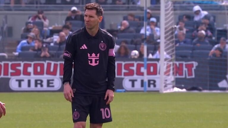 A cuánto quedó Lionel Messi de convertirse en el futbolista con más goles de tiro libre
