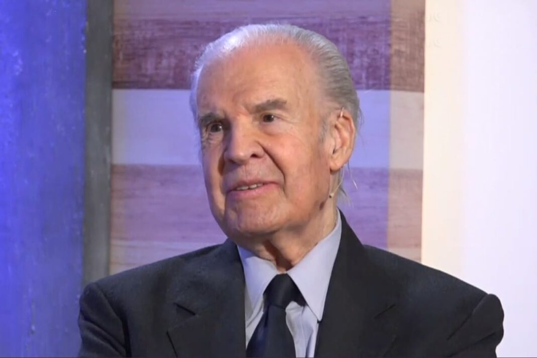 Retrato del periodista deportivo argentino Julio Ricardo