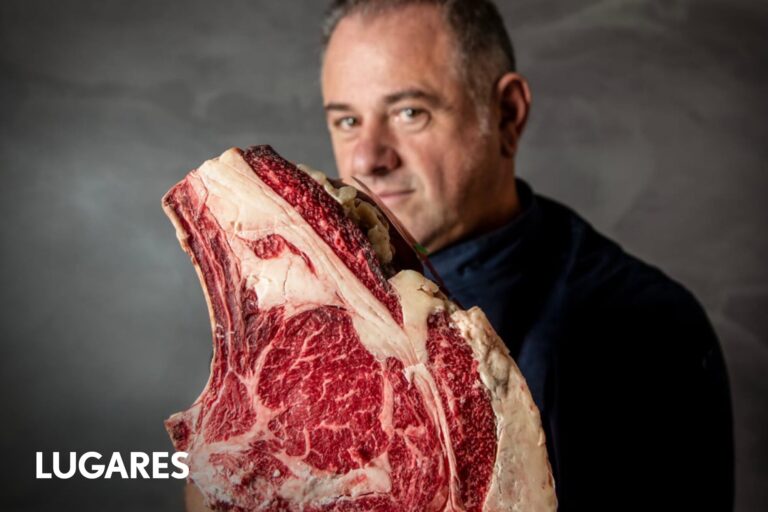 Franco Malacisa, chef argentino, en la cocina de su restaurante.