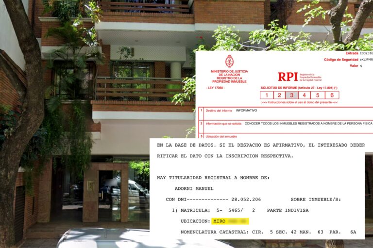 Ilustración de un expediente judicial y documentos sobre una mesa.