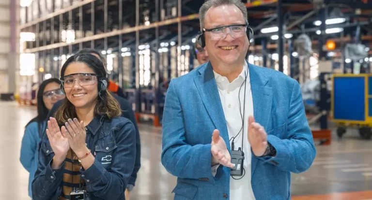 Thomas Owsianski, Presidente de GM Sudamérica, durante su visita a la planta de Rosario.