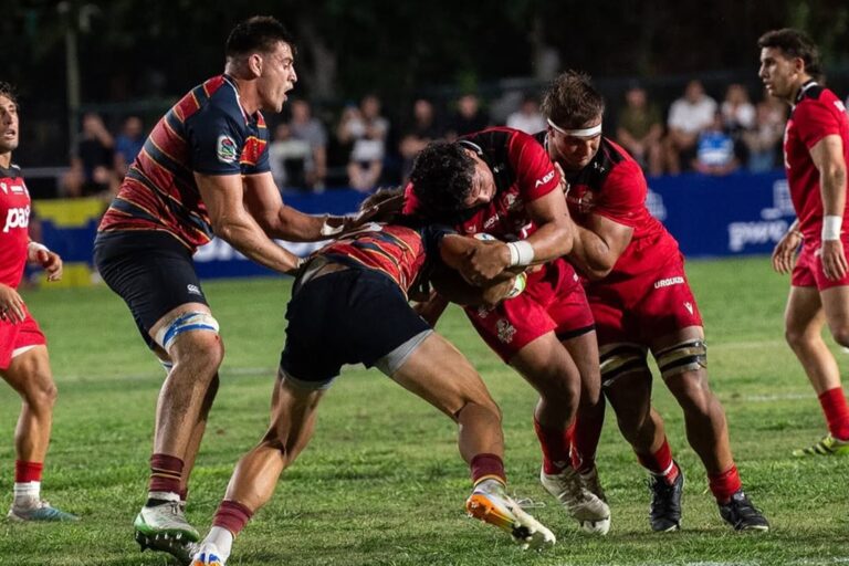 Logotipo del Súper Rugby Américas y acción de un partido de rugby.