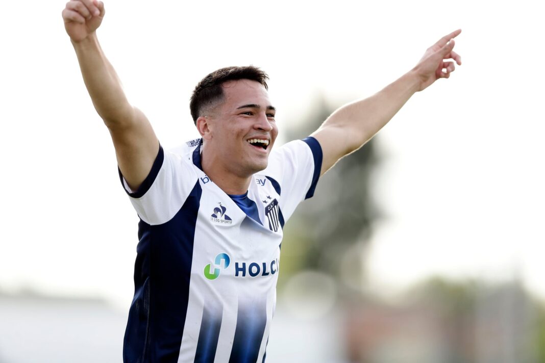 Alexandro Maidana, jugador de Talleres, celebrando un gol ante Defensa y Justicia.