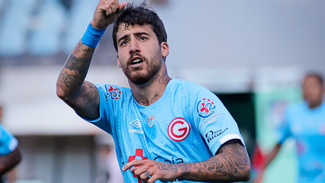 Beto da Silva durante un partido con Deportivo Garcilaso