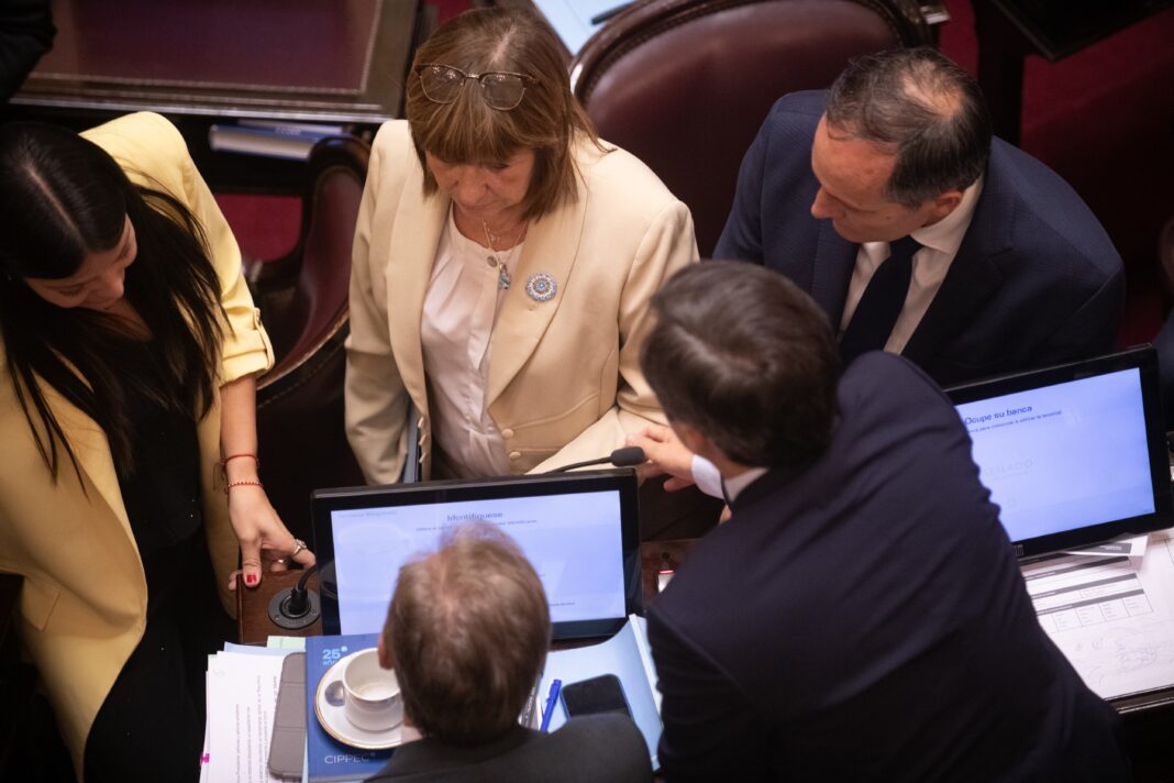 Patricia Bullrich reunión con senadores dialoguistas