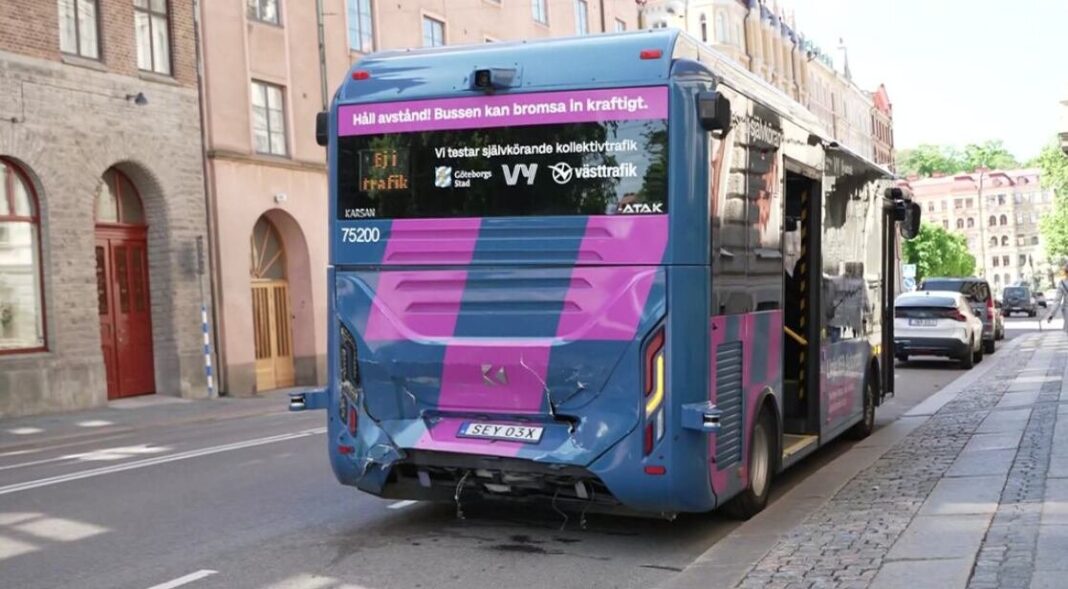 Colectivo autónomo tras colisión con tranvía en Gotemburgo