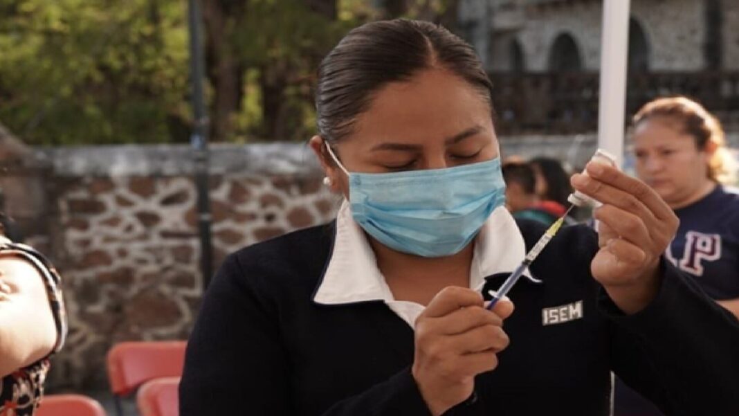 Autoridades en el arranque de la Semana Nacional de Salud Pública 2026 en Toluca
