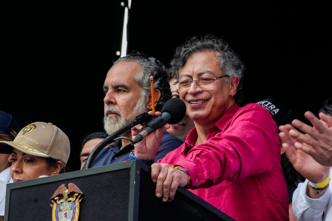 Gustavo Petro durante un discurso oficial