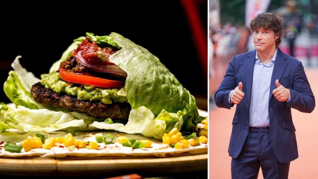 Hamburguesa healthy con lechuga iceberg, aguacate y tomate, preparada por el chef Jordi Cruz