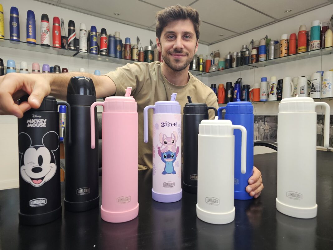Local de Lumilagro con productos térmicos exhibidos