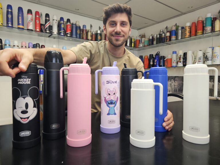 Local de Lumilagro con productos térmicos exhibidos