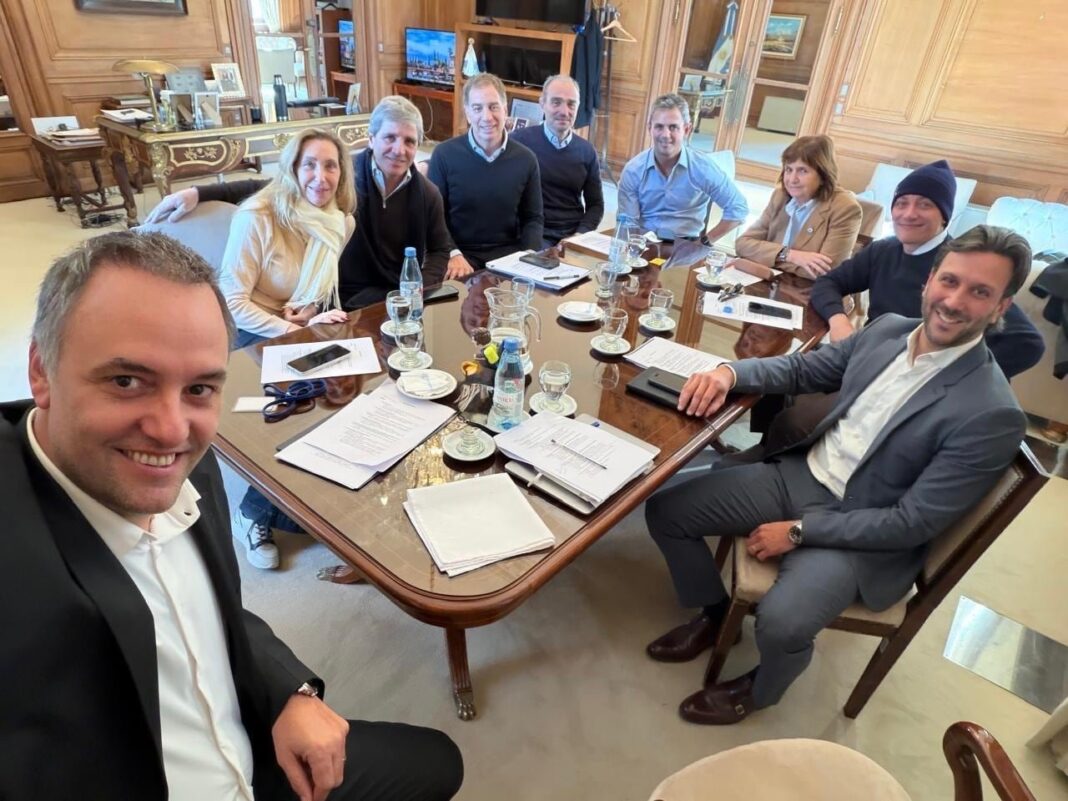 Reunión de la mesa política de La Libertad Avanza en la Casa Rosada