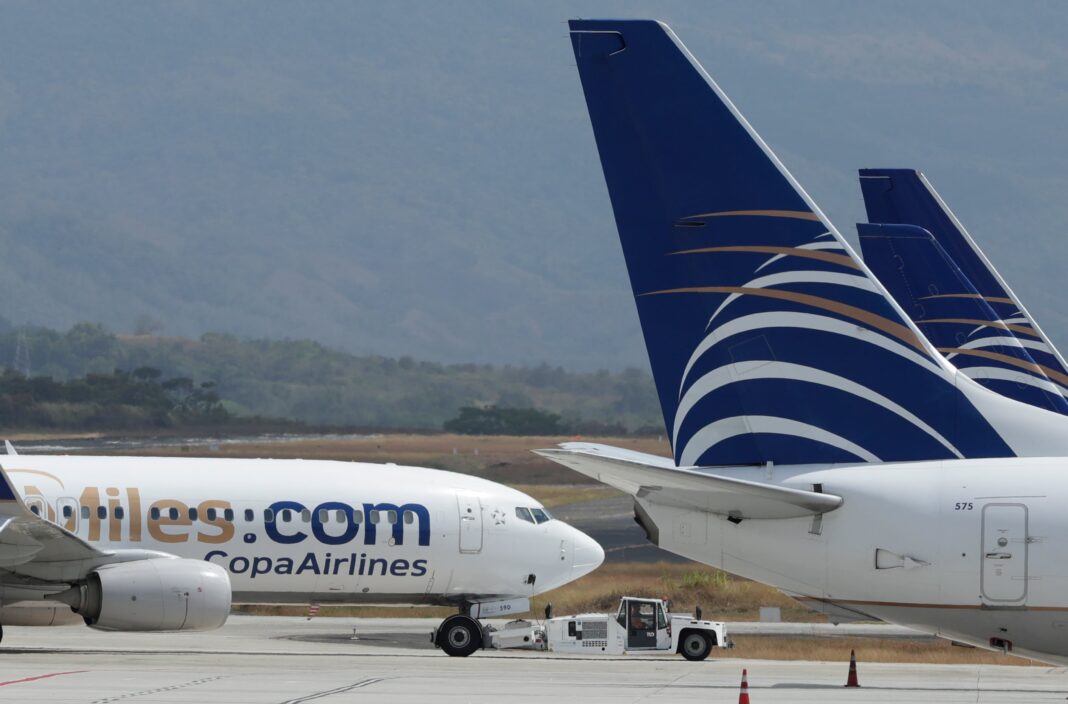 Aeropuerto Internacional de Rosario, en el barrio Fisherton, donde aterrizó el vuelo de Copa Airlines con la pareja demorada
