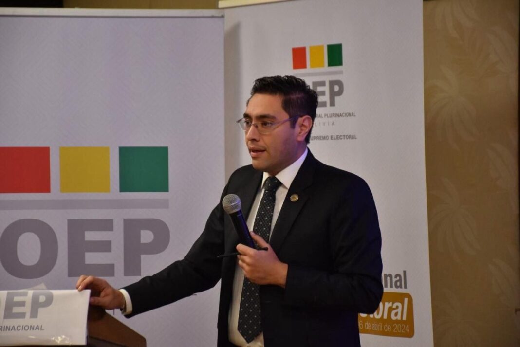 Presidente del Consejo Nacional Electoral, Cristian Quiroz, en entrevista radial