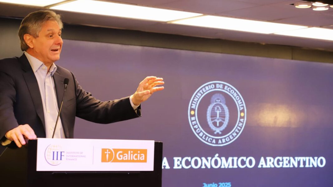 Gráfico de barras con proyección de recaudación por privatizaciones en Argentina