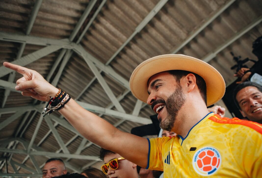 Abelardo De la Espriella durante un acto de campaña en Colombia
