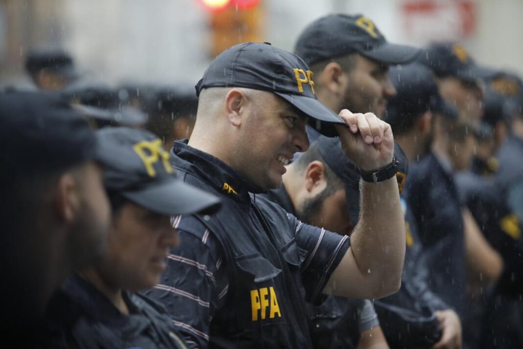 Policía Federal Argentina en servicio