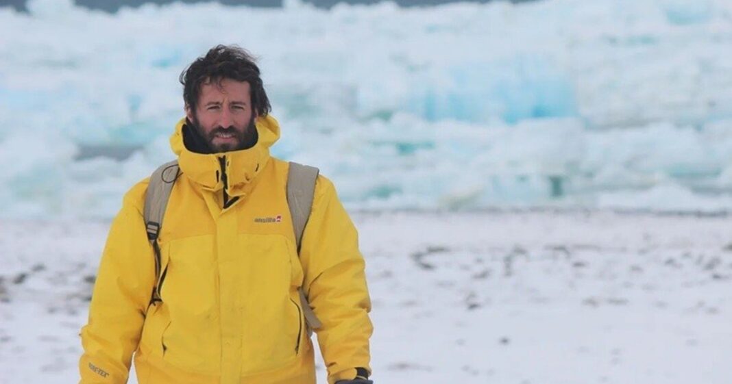 Portada del libro Antártida: 25 días encerrado en el hielo de Federico Bianchini