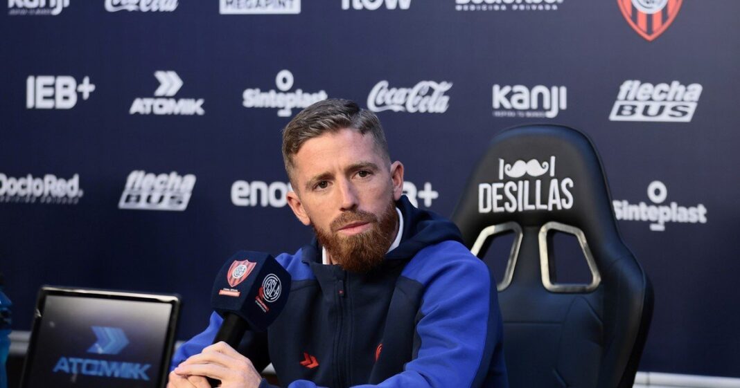 Iker Muniain durante un partido con San Lorenzo