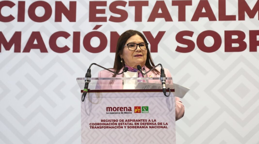 Imelda Castro durante su registro como aspirante a coordinar la 4T en Sinaloa