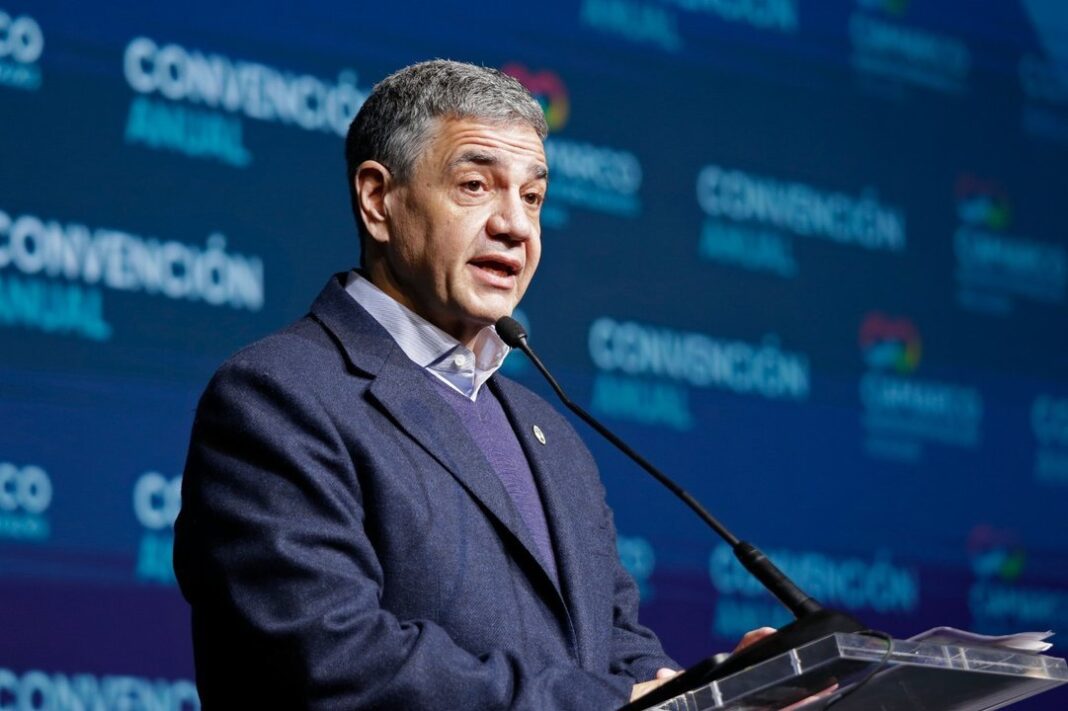 Jorge Macri habla en el estrado de la Convención de CAMARCO