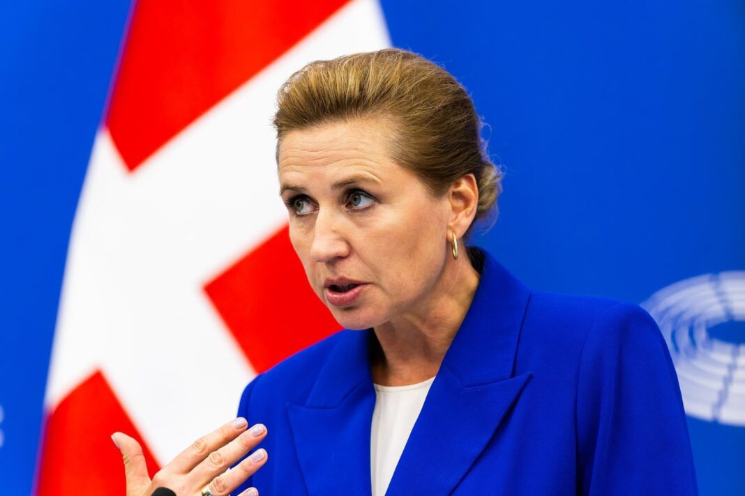 Mette Frederiksen en reunión con el rey Federico X de Dinamarca