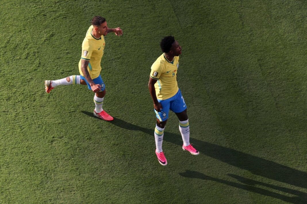 Jugadores de Brasil y Haití en el campo durante el Mundial 2026