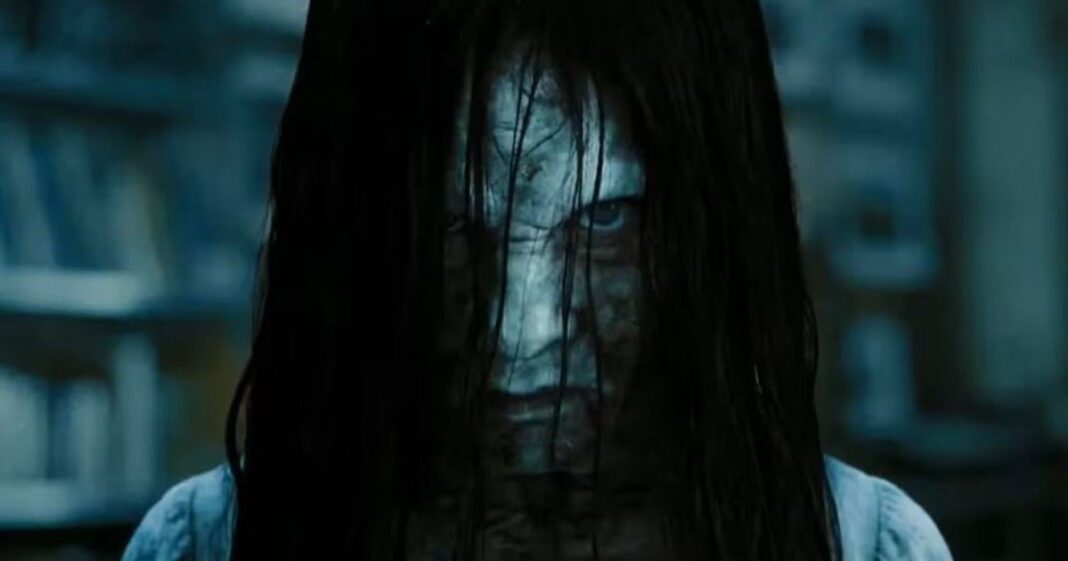 Daveigh Chase en una escena de la película La llamada
