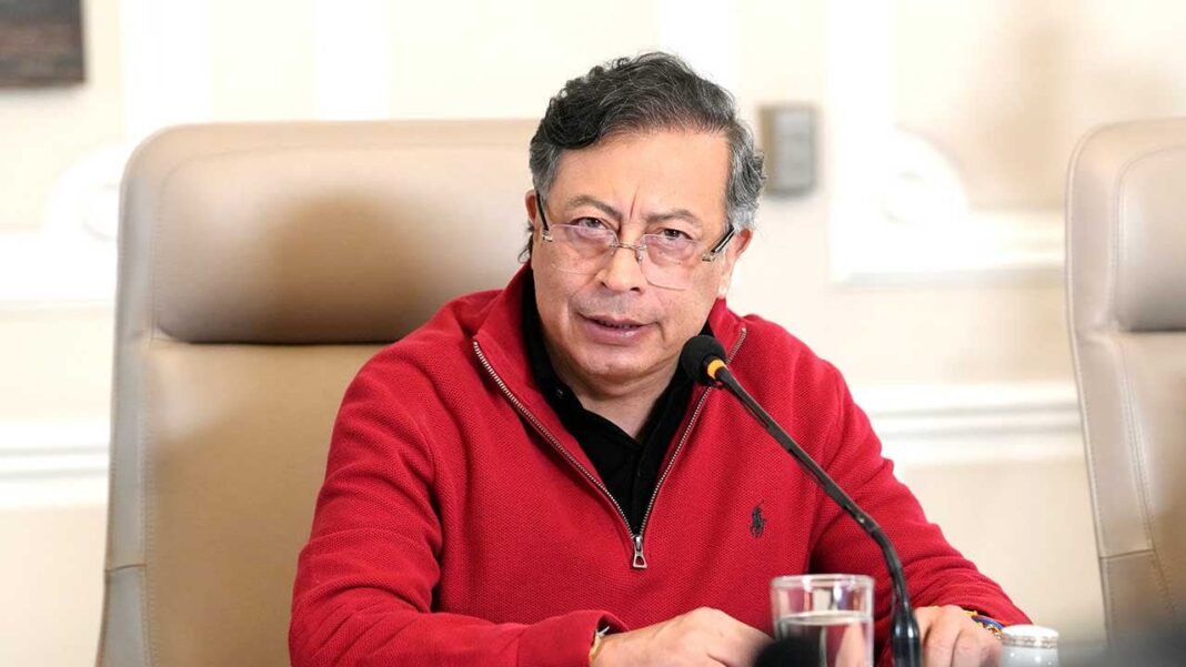 Gustavo Petro en conferencia de prensa
