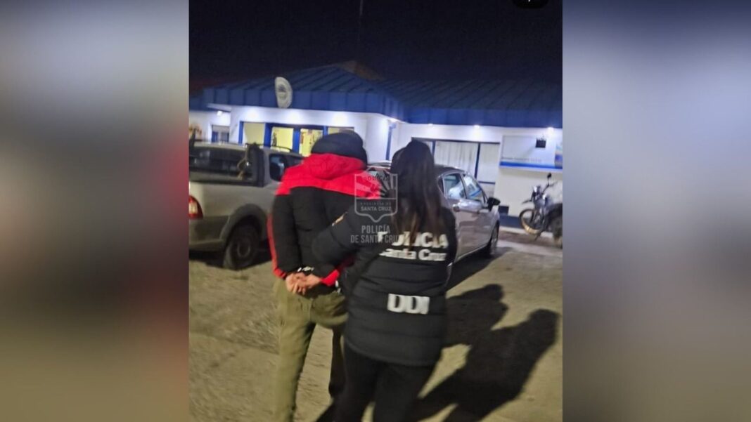Policía de Santa Cruz en la escena del ataque en Río Gallegos