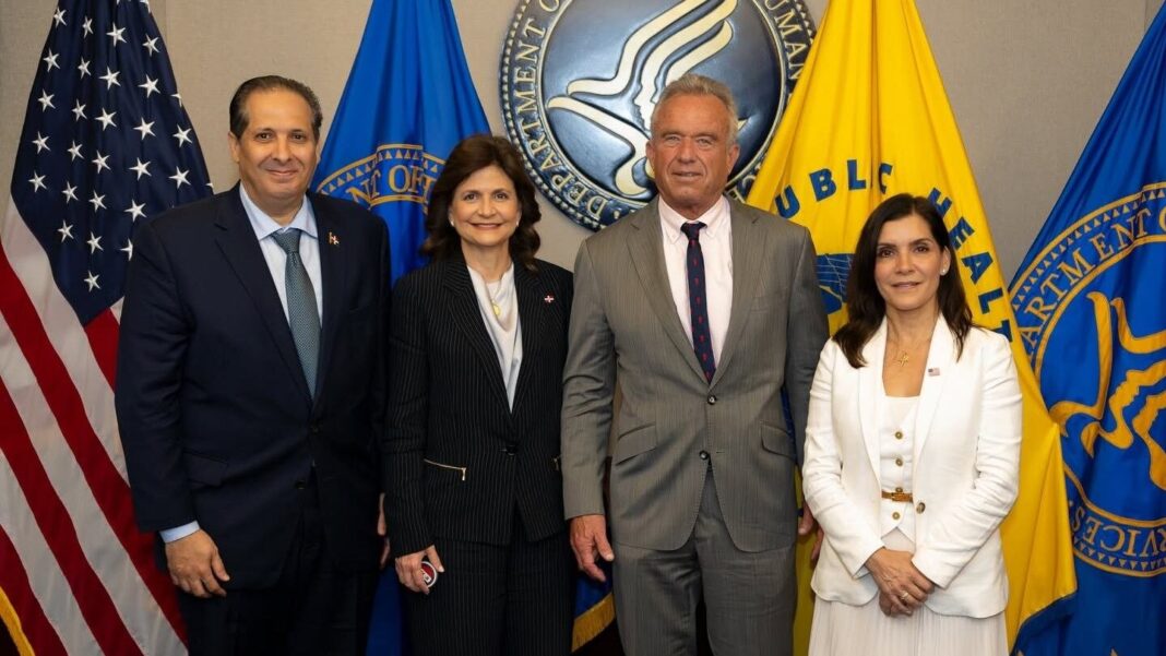 Reunión entre Raquel Peña y Robert F. Kennedy Jr. en Washington