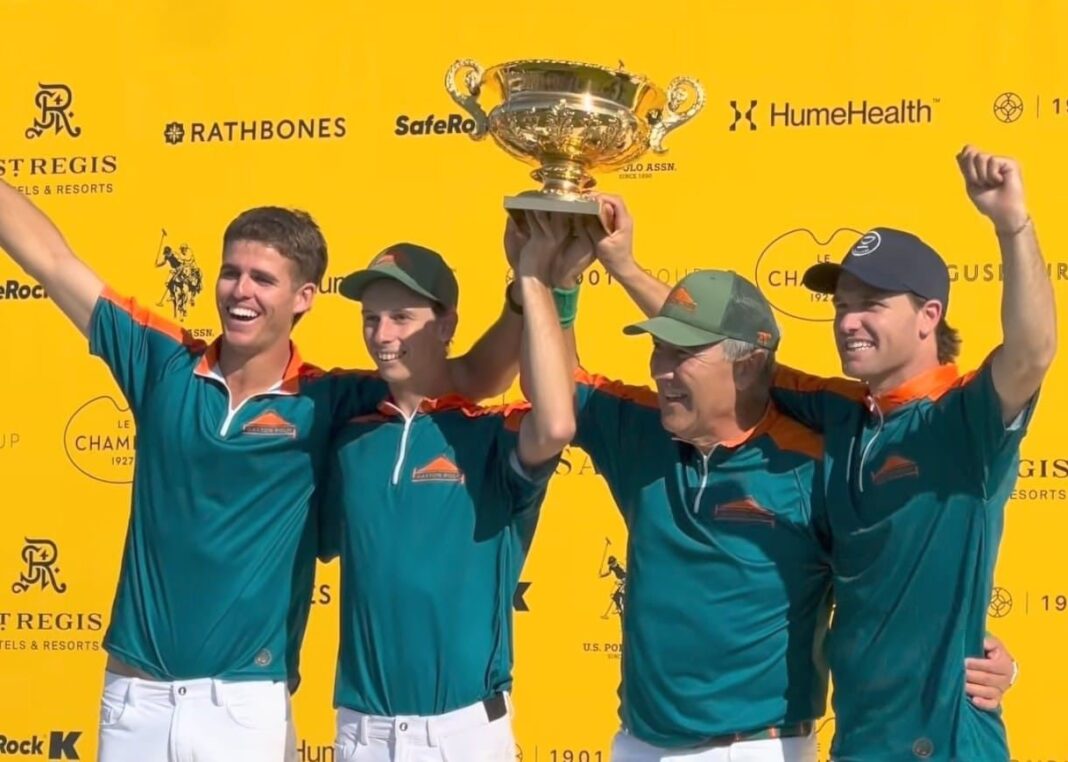 Equipo Gastón Polo celebrando la Copa de Oro británica