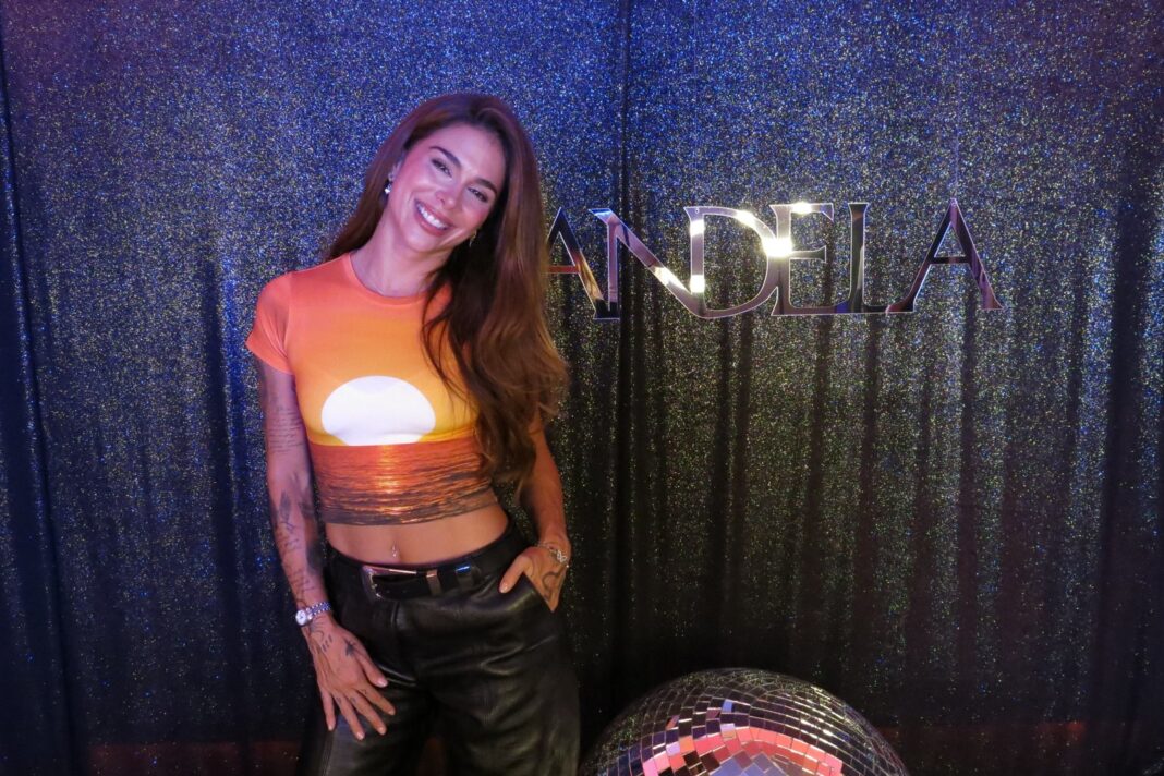 Greeicy durante una entrevista en el pódcast Besties con MTV