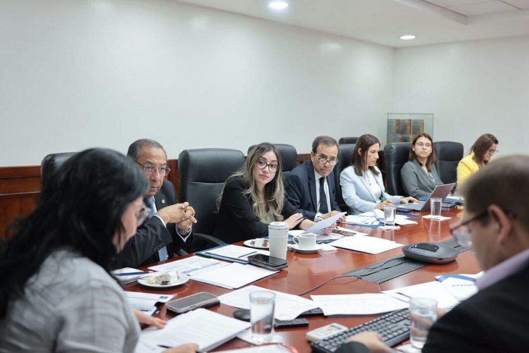 Reunión de la Mesa Interinstitucional para el Análisis de la Calificación del País en Guatemala
