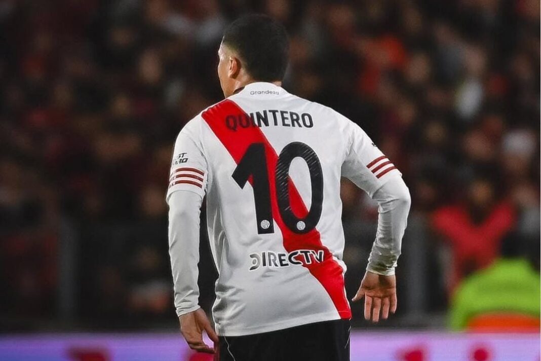 Juan Fernando Quintero con la camiseta de River Plate