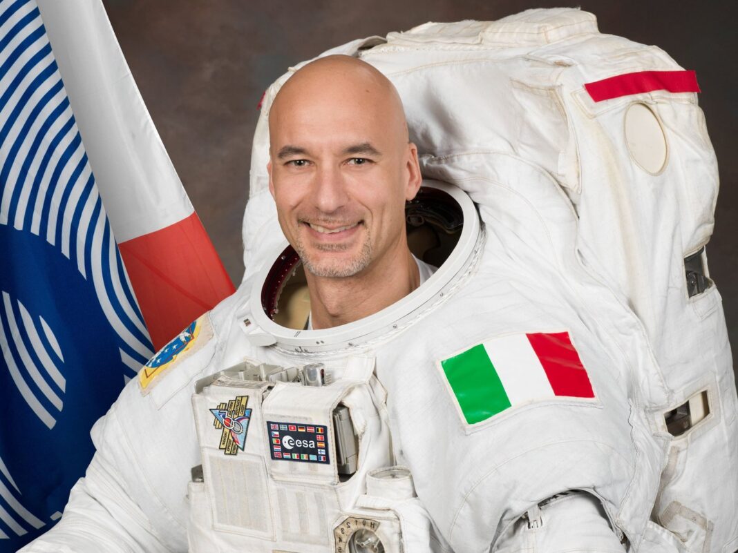 Luca Parmitano durante su presentación como piloto de la misión Artemis III