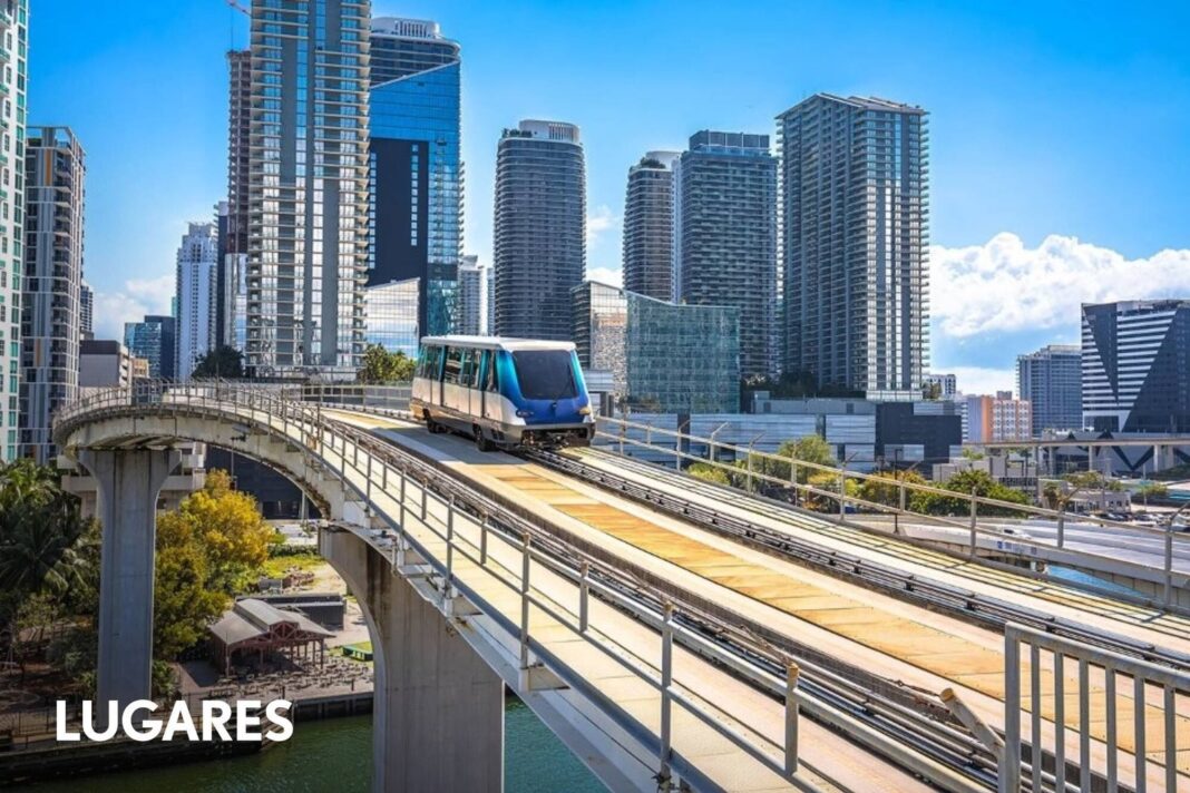 Vista aérea de Miami con el Hard Rock Stadium al fondo