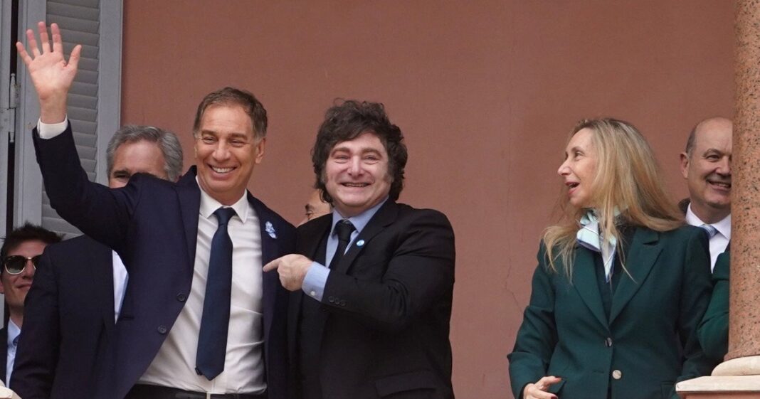 Retratos de Javier Milei y Juan Domingo Perón