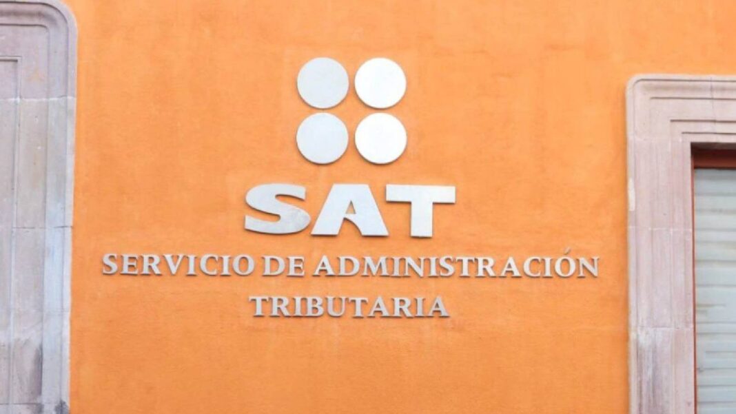 Imagen referencial del SAT y el DOF con listas de contribuyentes
