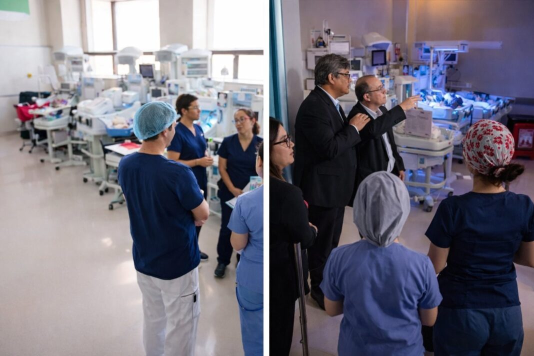 Personal sanitario y equipos médicos en un hospital de Guatemala durante el programa materno-neonatal