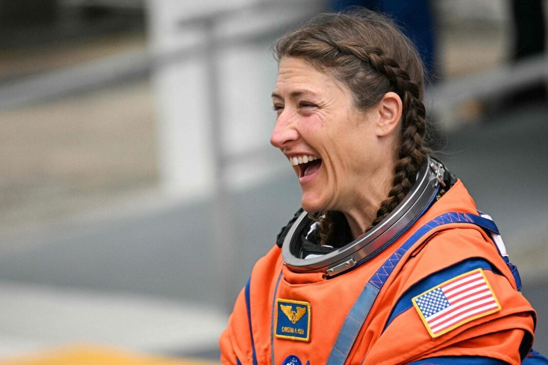 Christina Koch durante la misión Artemis II