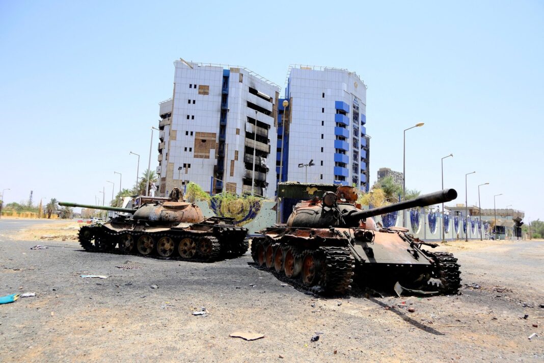 Vista de edificios destruidos en Jartum, Sudán