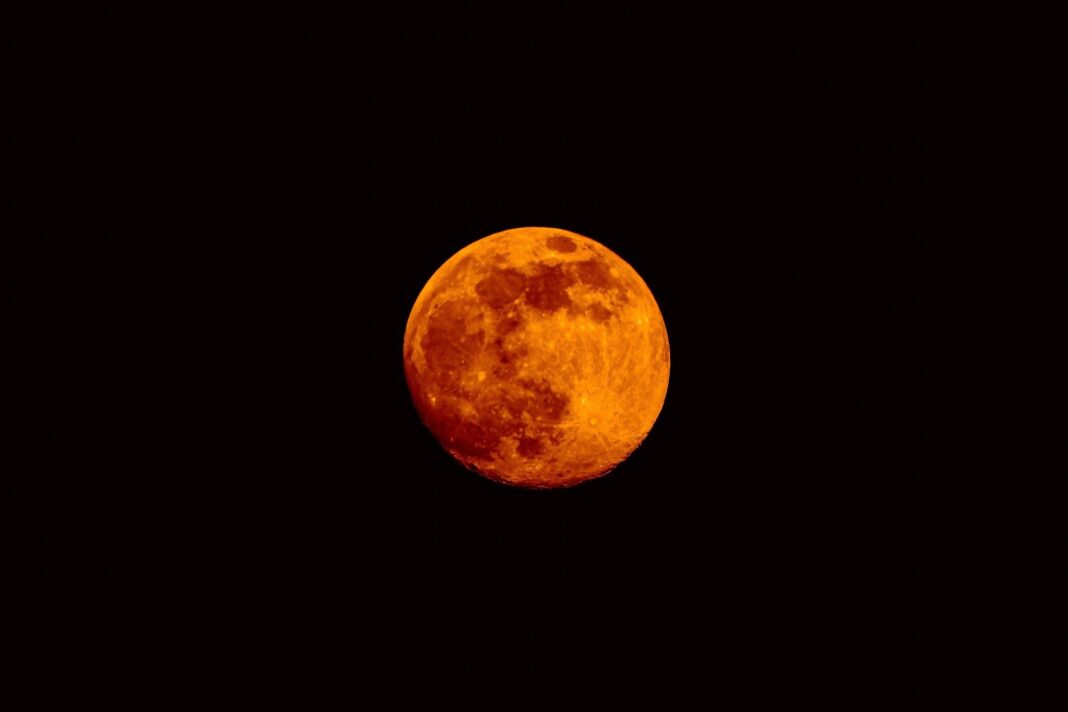 Eclipse lunar parcial visto desde Argentina