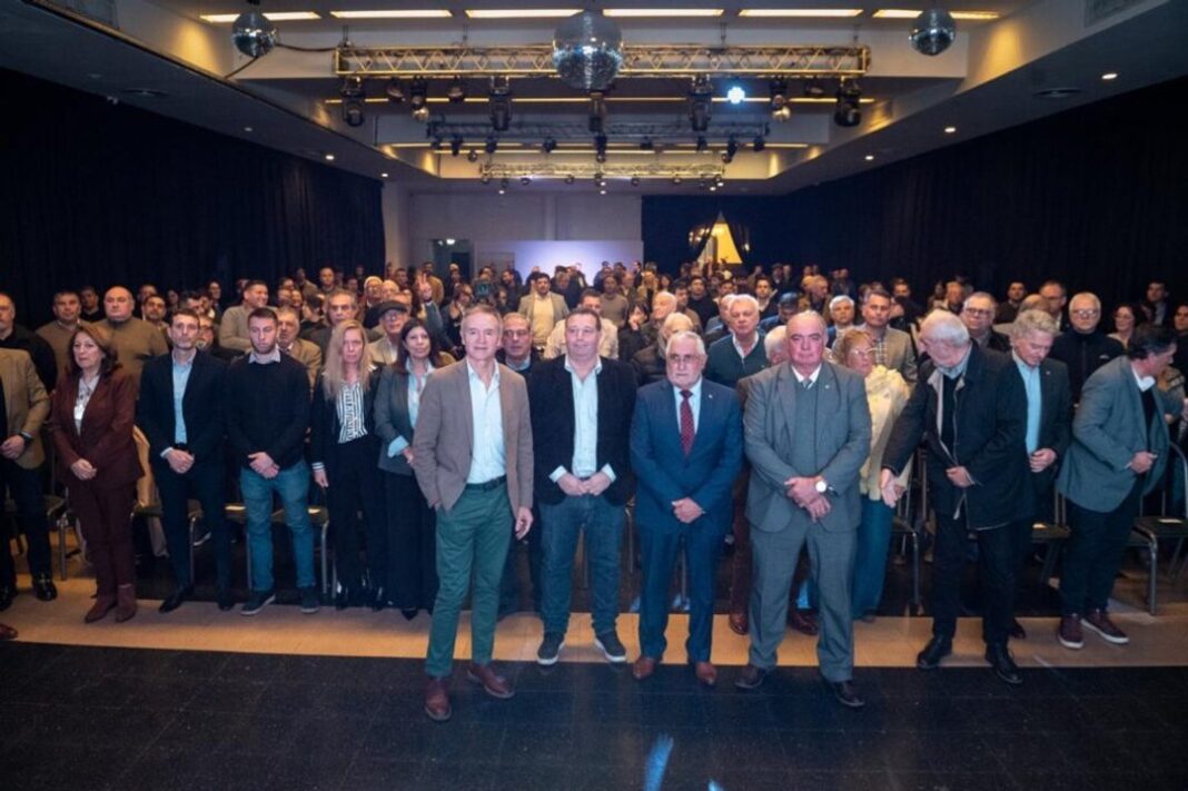 Reunión de empresarios y sindicalistas en Rosario