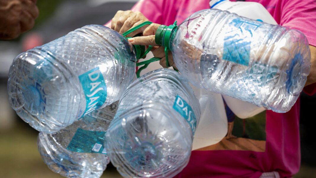 Remolques de agua de FEMA en Puerto Rico durante la crisis hídrica