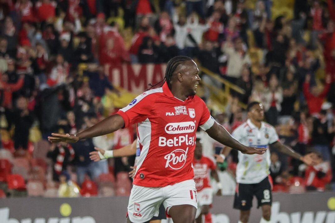 Estadio El Campín de Bogotá durante un partido de Independiente Santa Fe
